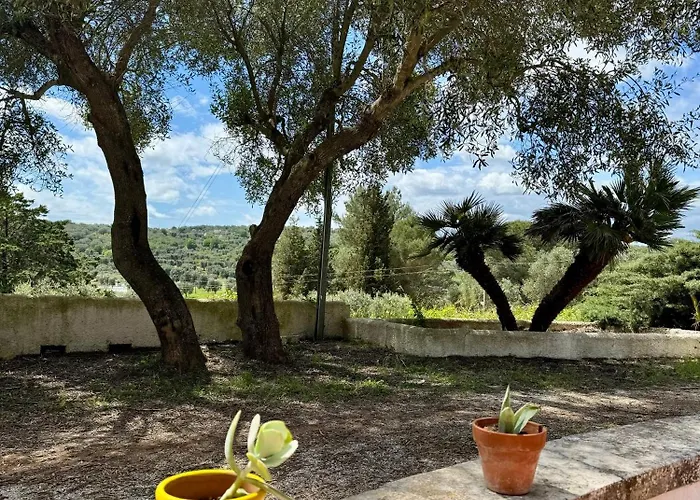 펜션 Trulli Nel Bosco Itria Valley